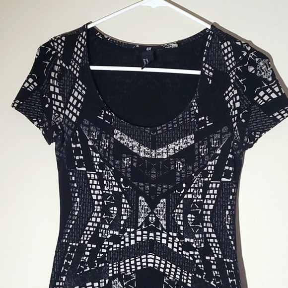 H&M Black & White Geo Print Mini Dress Size XSmall - Picture 3 of 8